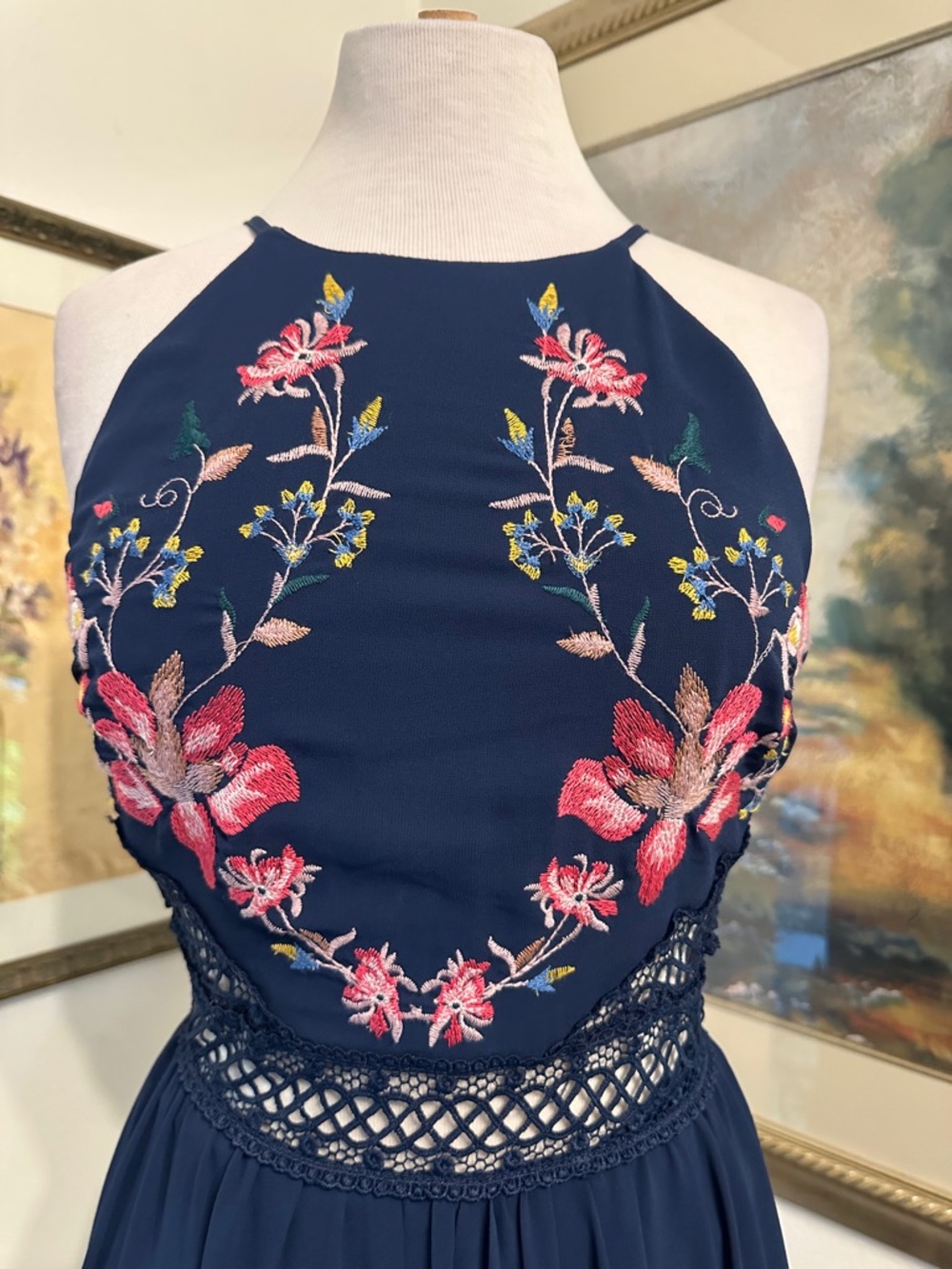 NWT Soieblu Navy Floral/Lace Embroidered Halter Maxi Dress w/Adj Straps -Large - Picture 8 of 15